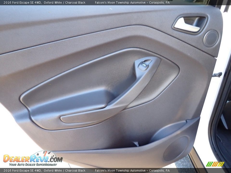 2016 Ford Escape SE 4WD Oxford White / Charcoal Black Photo #20