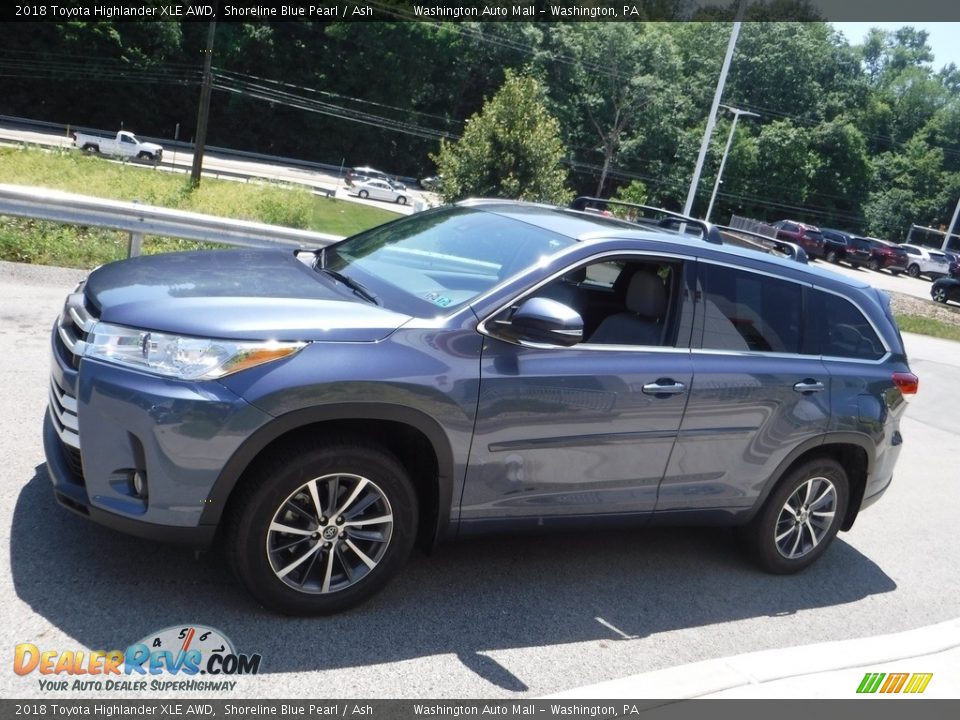 2018 Toyota Highlander XLE AWD Shoreline Blue Pearl / Ash Photo #14