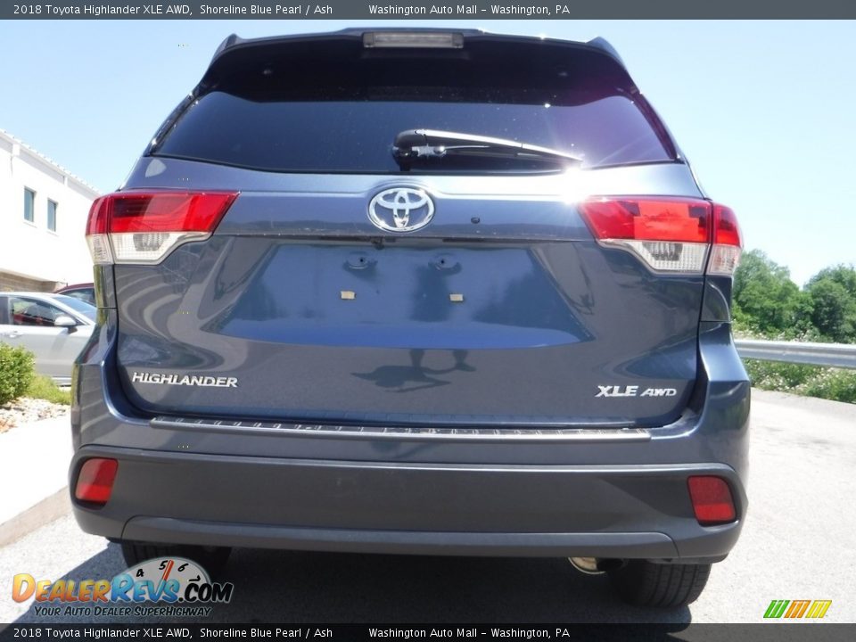 2018 Toyota Highlander XLE AWD Shoreline Blue Pearl / Ash Photo #16