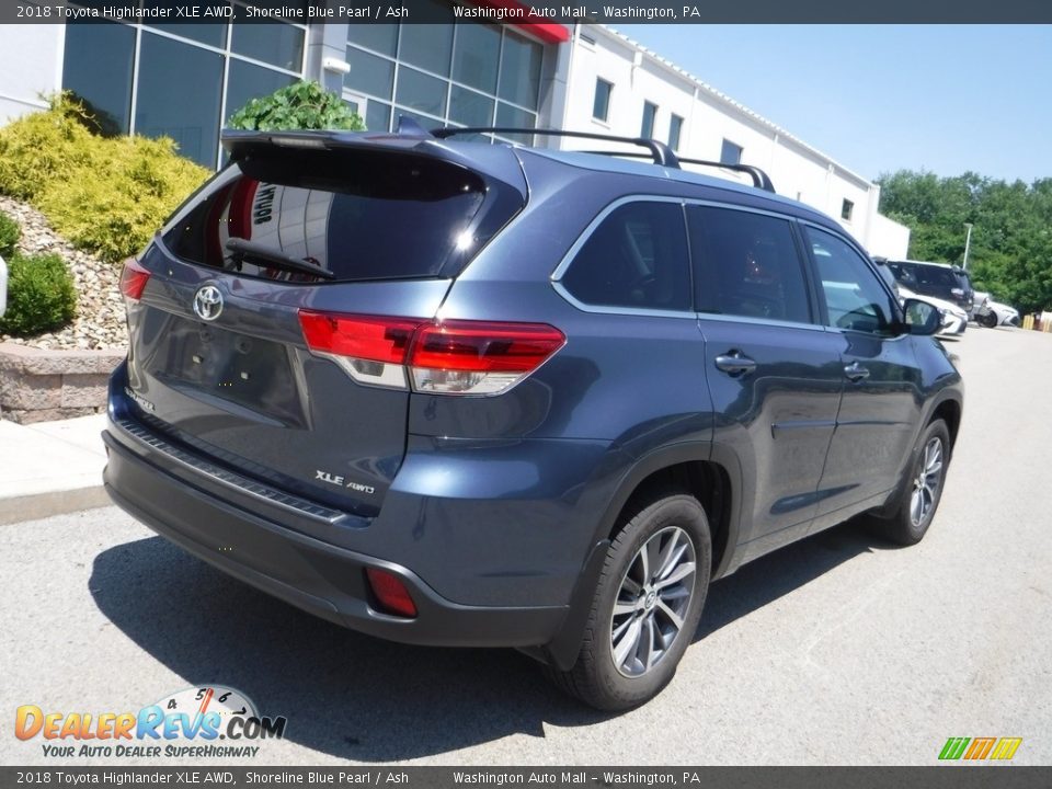 2018 Toyota Highlander XLE AWD Shoreline Blue Pearl / Ash Photo #17