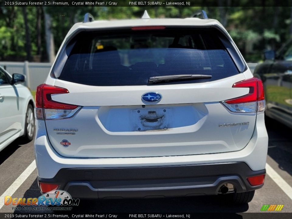 2019 Subaru Forester 2.5i Premium Crystal White Pearl / Gray Photo #5