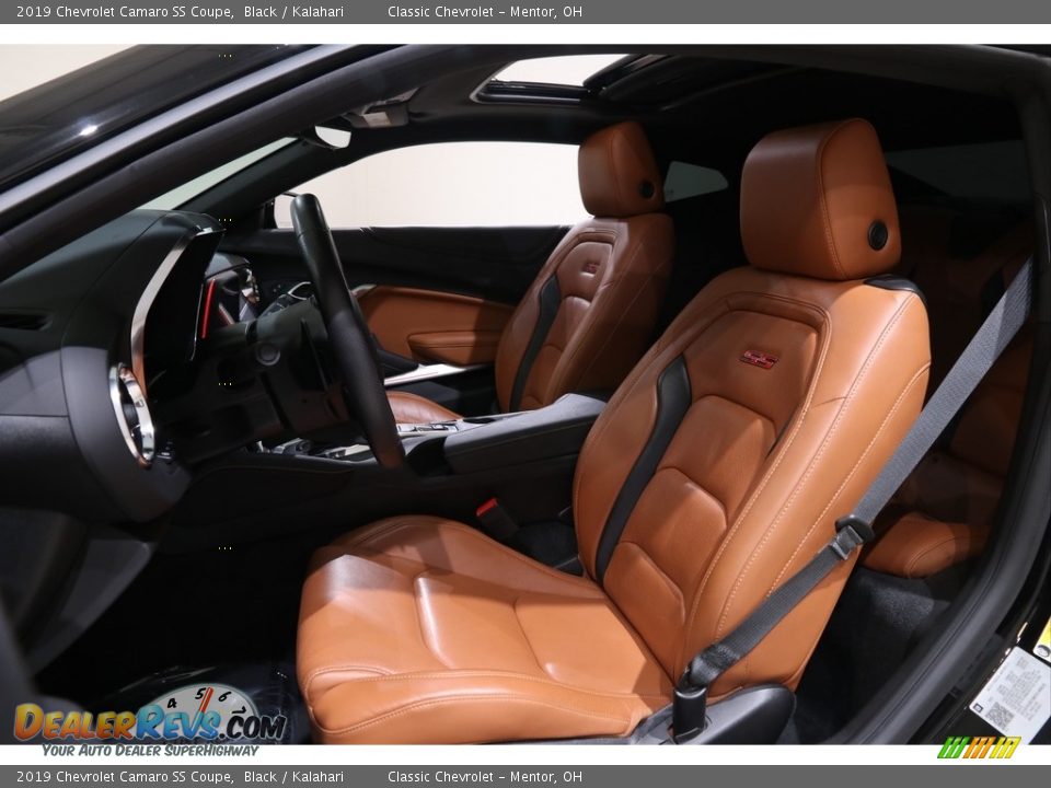 Front Seat of 2019 Chevrolet Camaro SS Coupe Photo #5