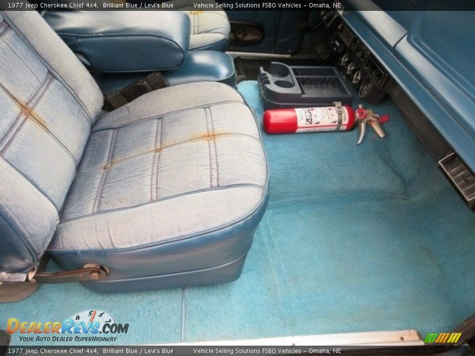 Front Seat of 1977 Jeep Cherokee Chief 4x4 Photo #7