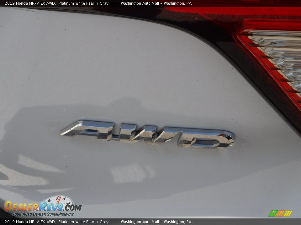 2019 Honda HR-V EX AWD Platinum White Pearl / Gray Photo #11