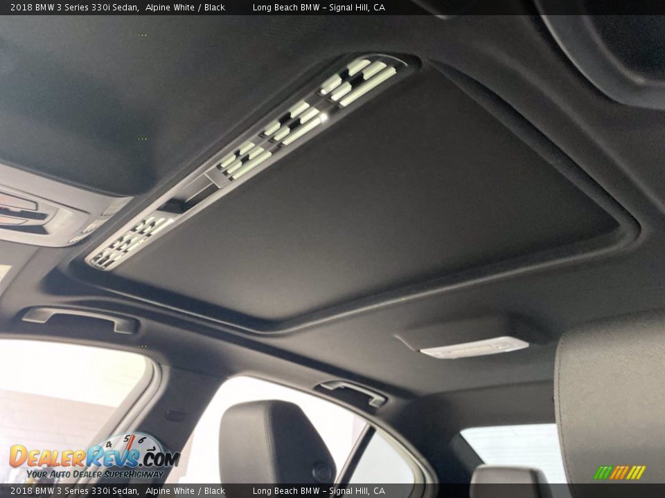 2018 BMW 3 Series 330i Sedan Alpine White / Black Photo #31