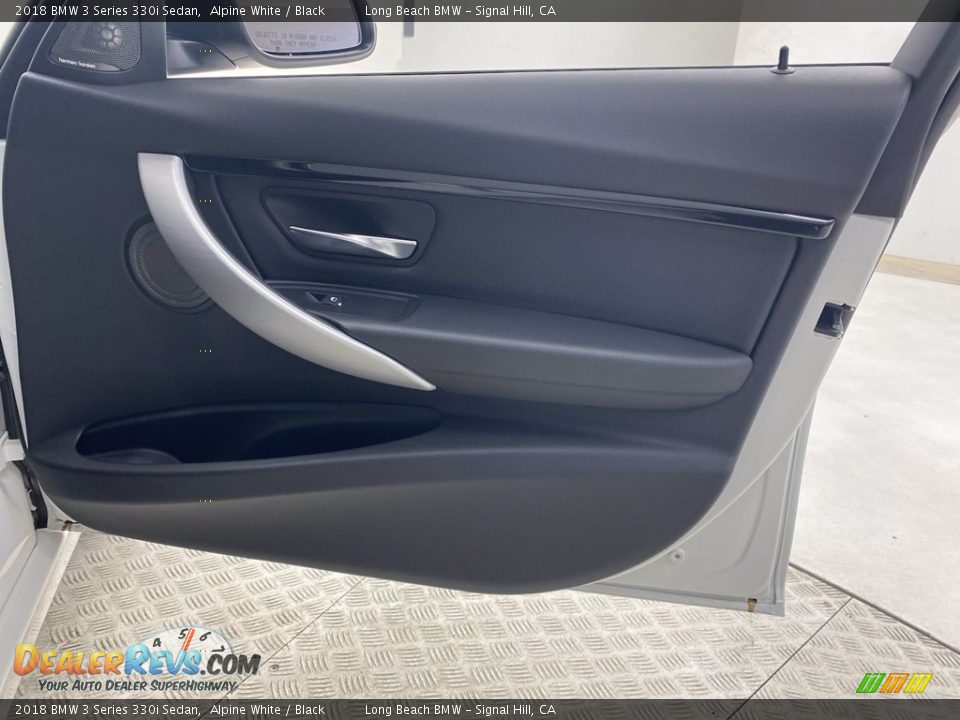 2018 BMW 3 Series 330i Sedan Alpine White / Black Photo #32
