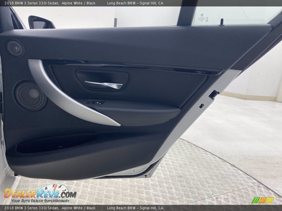 2018 BMW 3 Series 330i Sedan Alpine White / Black Photo #35