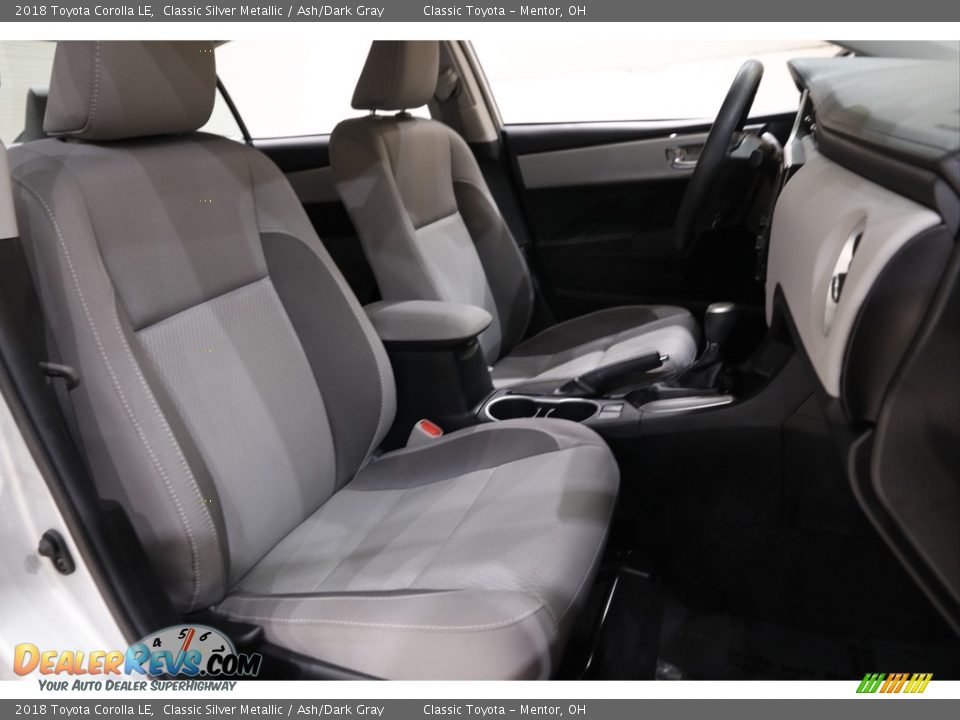 2018 Toyota Corolla LE Classic Silver Metallic / Ash/Dark Gray Photo #13