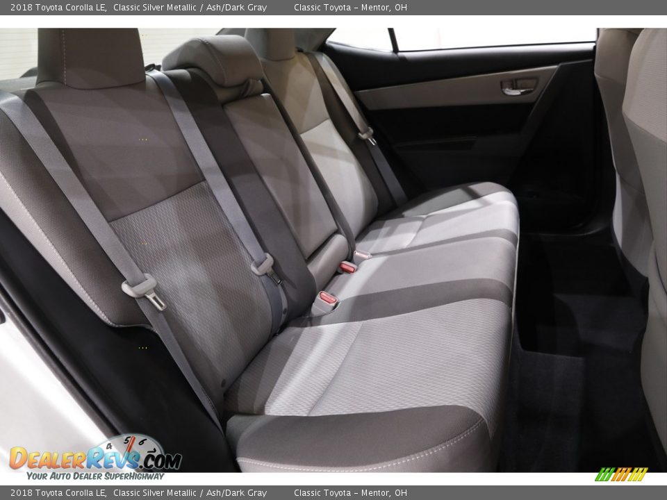 2018 Toyota Corolla LE Classic Silver Metallic / Ash/Dark Gray Photo #14