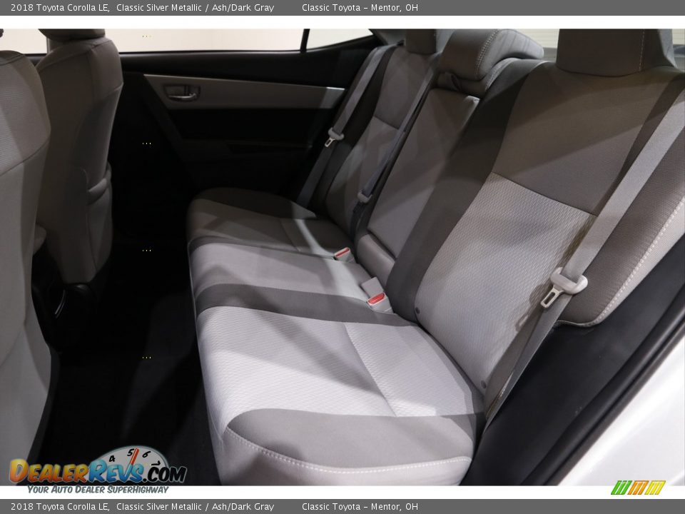 2018 Toyota Corolla LE Classic Silver Metallic / Ash/Dark Gray Photo #15