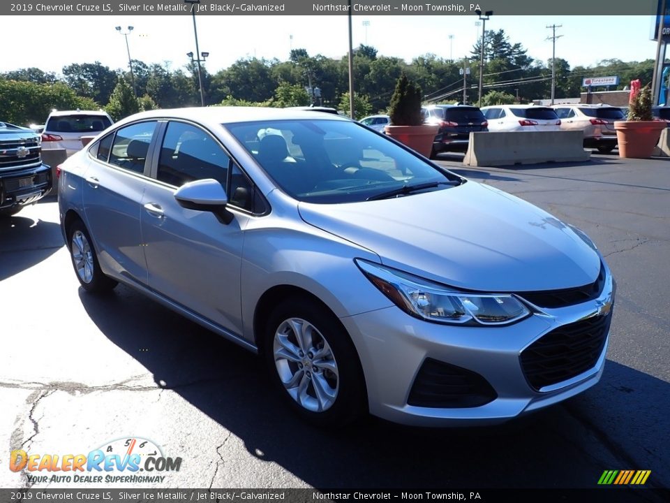 2019 Chevrolet Cruze LS Silver Ice Metallic / Jet Black/­Galvanized Photo #11