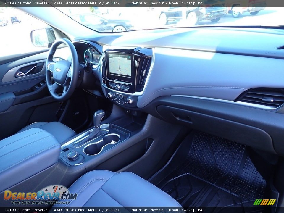 2019 Chevrolet Traverse LT AWD Mosaic Black Metallic / Jet Black Photo #16