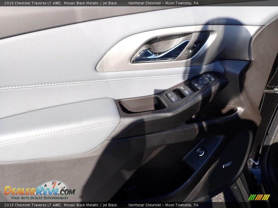 2019 Chevrolet Traverse LT AWD Mosaic Black Metallic / Jet Black Photo #24