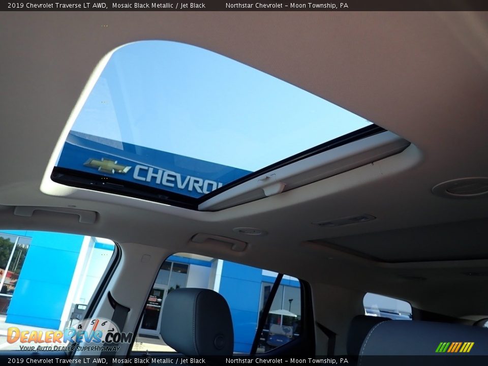 2019 Chevrolet Traverse LT AWD Mosaic Black Metallic / Jet Black Photo #26