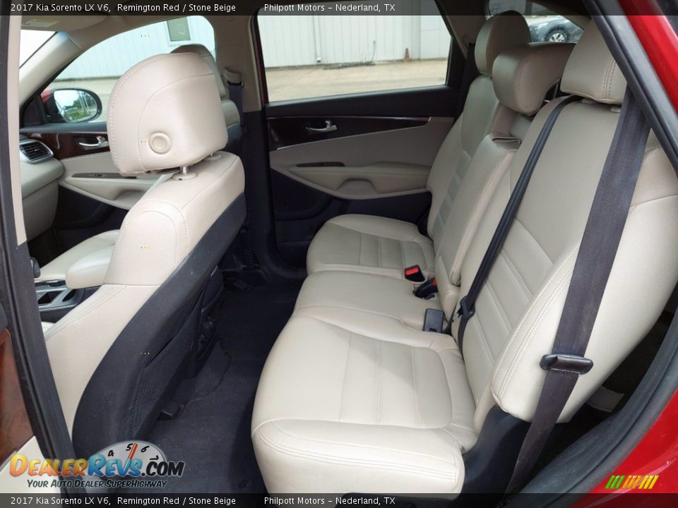 Rear Seat of 2017 Kia Sorento LX V6 Photo #12