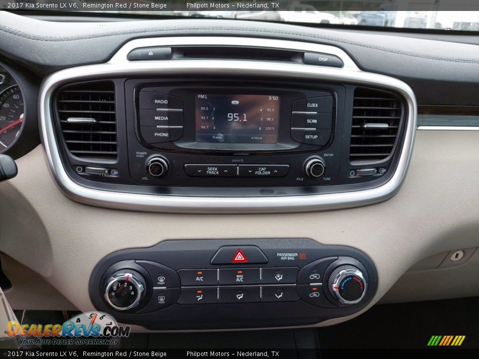 Controls of 2017 Kia Sorento LX V6 Photo #19