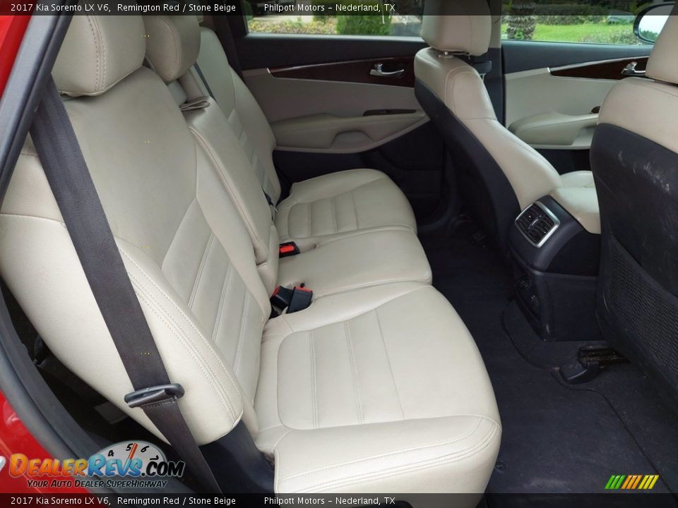 Rear Seat of 2017 Kia Sorento LX V6 Photo #26