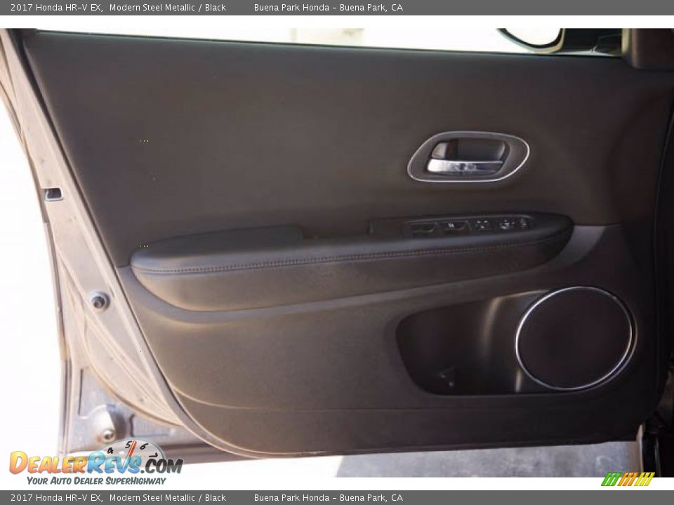 Door Panel of 2017 Honda HR-V EX Photo #28