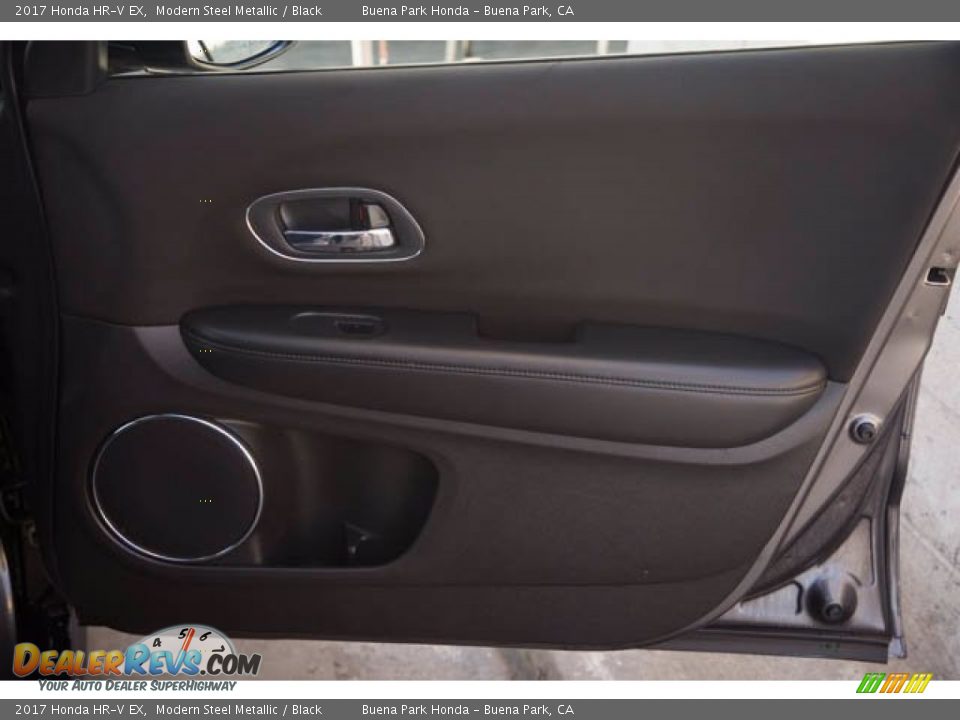 Door Panel of 2017 Honda HR-V EX Photo #32