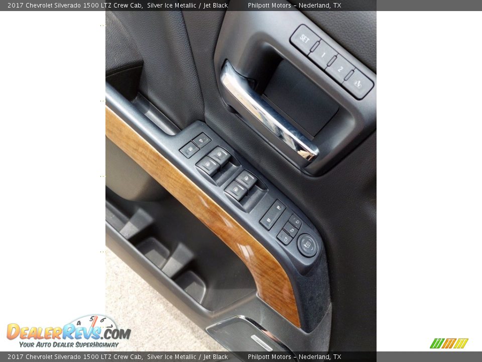 Door Panel of 2017 Chevrolet Silverado 1500 LTZ Crew Cab Photo #14