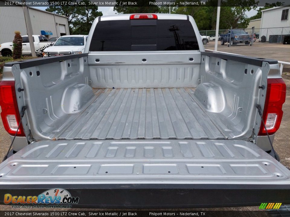 2017 Chevrolet Silverado 1500 LTZ Crew Cab Silver Ice Metallic / Jet Black Photo #24