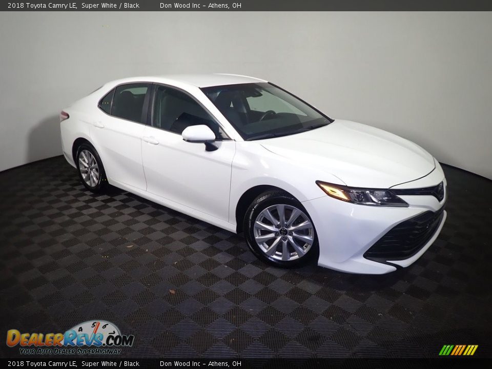 2018 Toyota Camry LE Super White / Black Photo #3