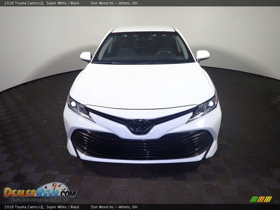 2018 Toyota Camry LE Super White / Black Photo #5