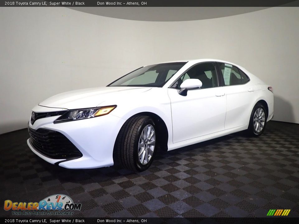 2018 Toyota Camry LE Super White / Black Photo #8