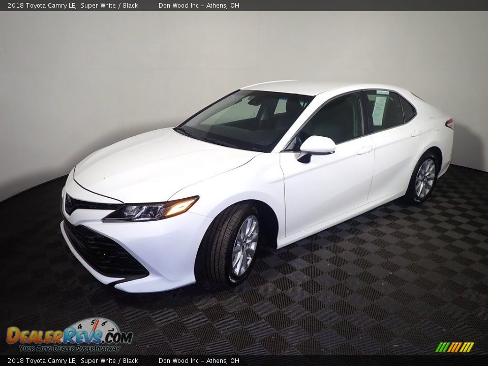 2018 Toyota Camry LE Super White / Black Photo #9