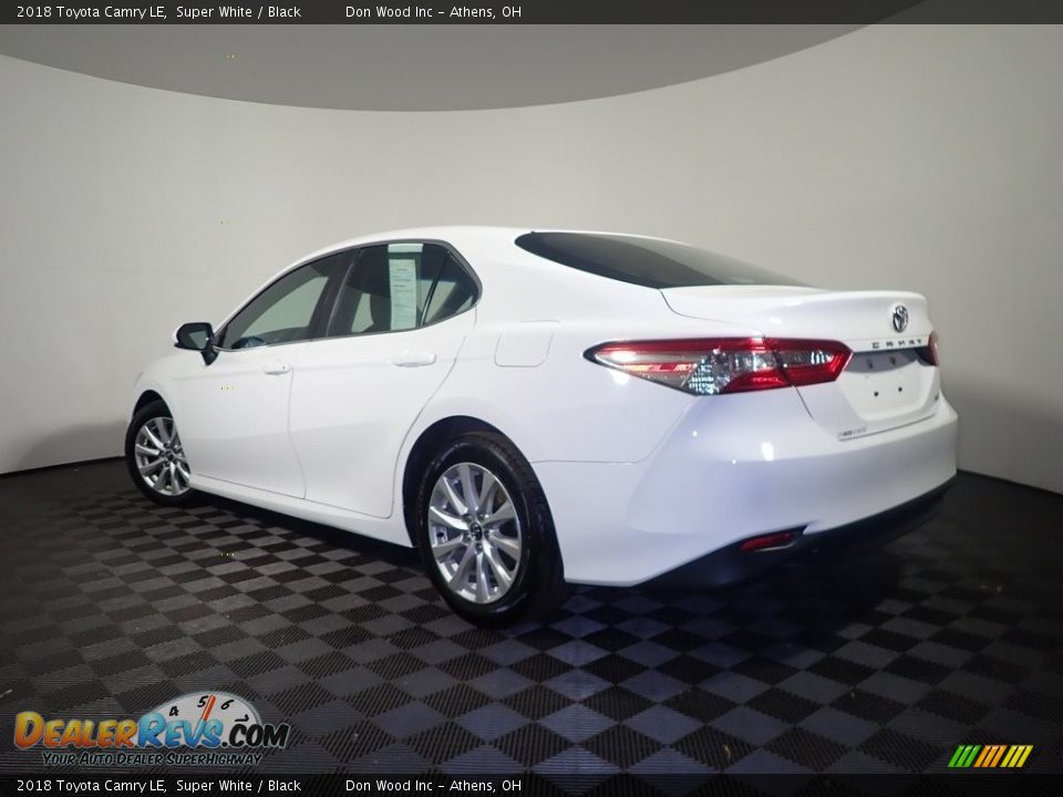 2018 Toyota Camry LE Super White / Black Photo #11