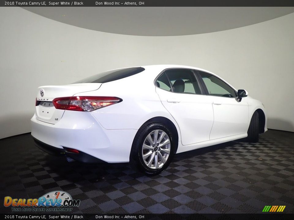 2018 Toyota Camry LE Super White / Black Photo #16