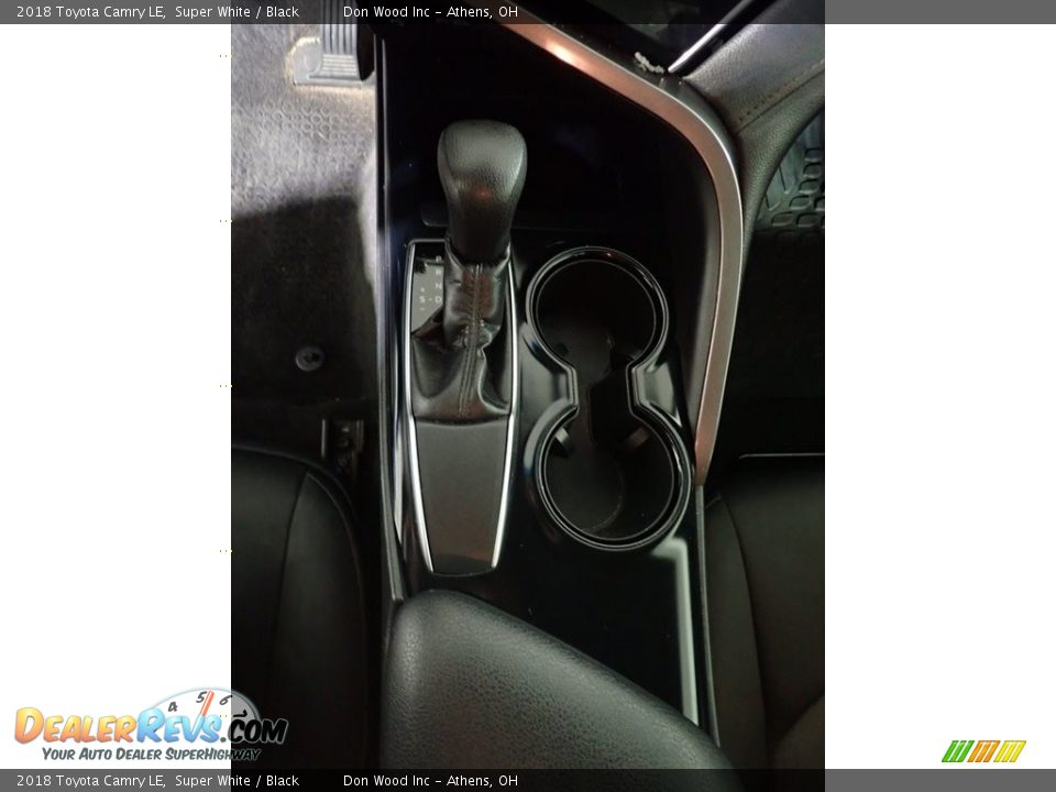 2018 Toyota Camry LE Super White / Black Photo #32