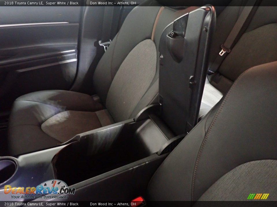 2018 Toyota Camry LE Super White / Black Photo #33