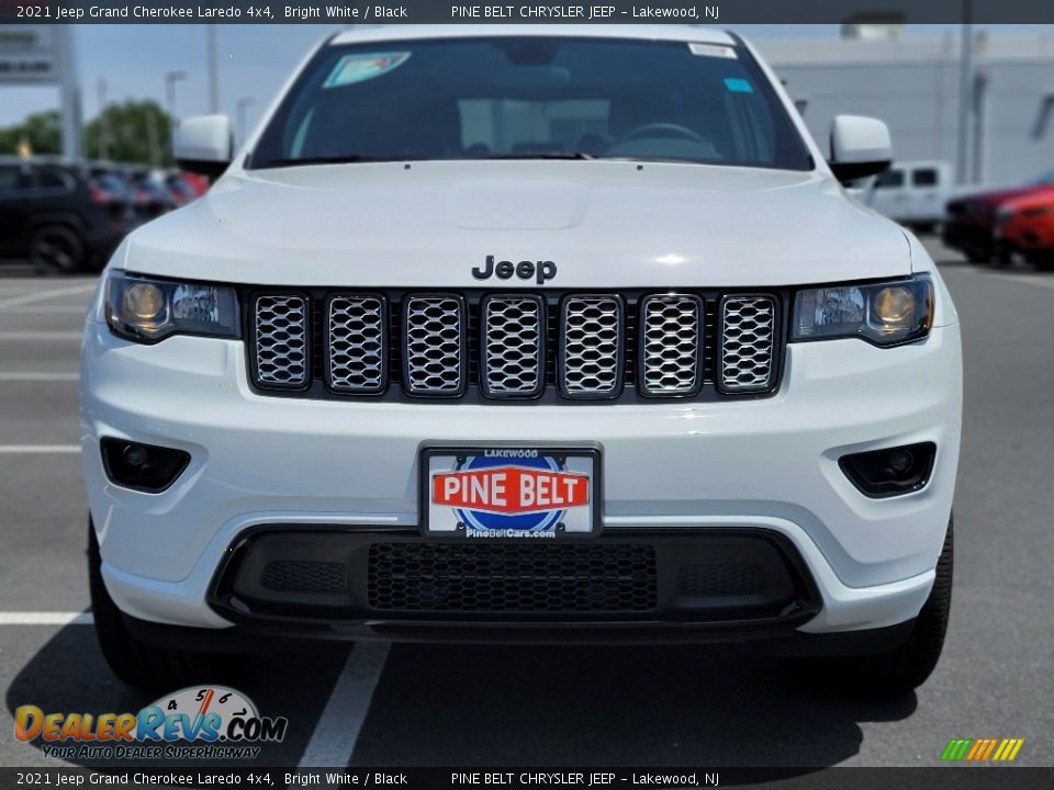 2021 Jeep Grand Cherokee Laredo 4x4 Bright White / Black Photo #3