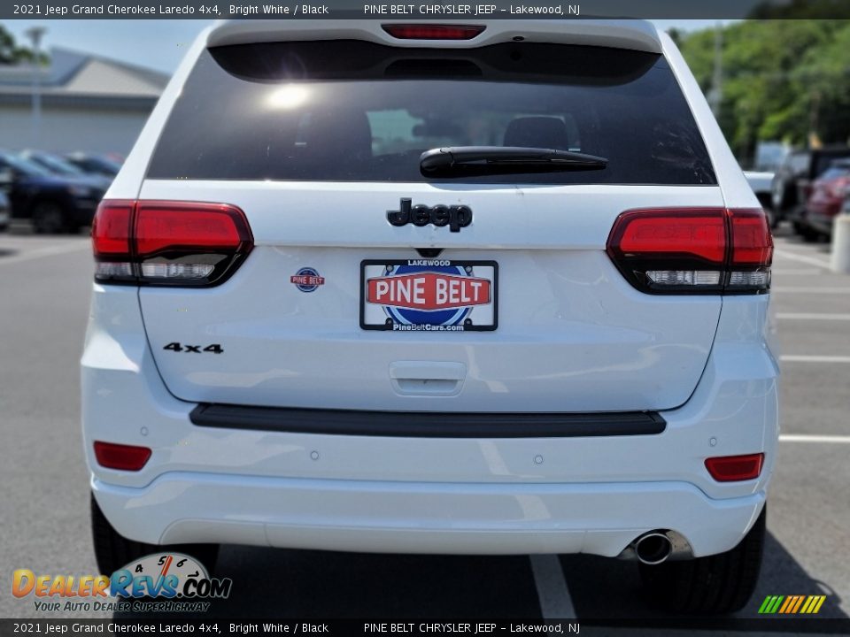 2021 Jeep Grand Cherokee Laredo 4x4 Bright White / Black Photo #7