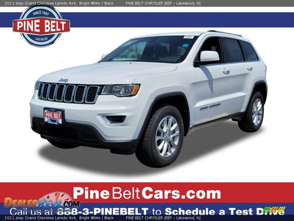 2021 Jeep Grand Cherokee Laredo 4x4 Bright White / Black Photo #1