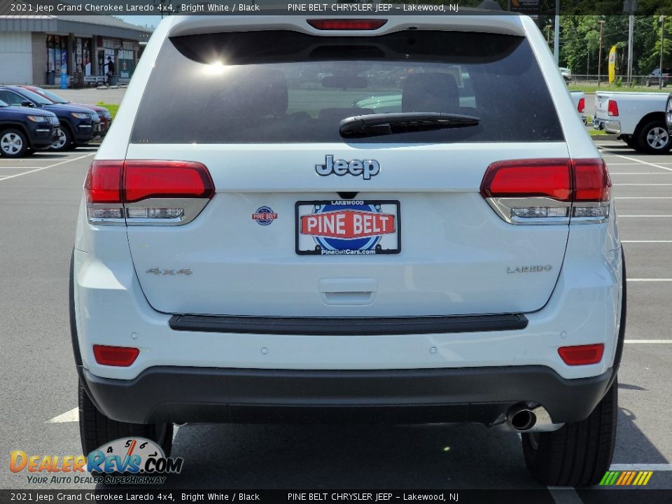 2021 Jeep Grand Cherokee Laredo 4x4 Bright White / Black Photo #7