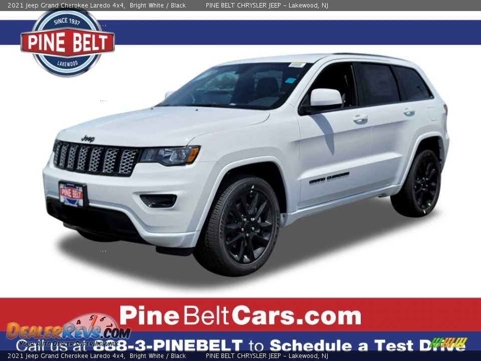 2021 Jeep Grand Cherokee Laredo 4x4 Bright White / Black Photo #1