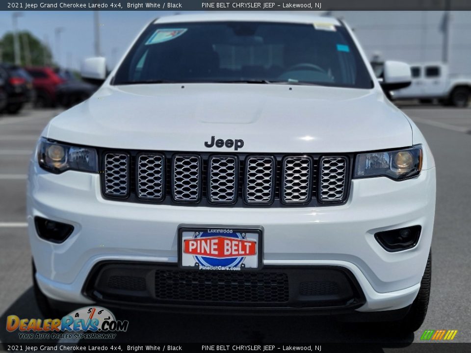 2021 Jeep Grand Cherokee Laredo 4x4 Bright White / Black Photo #3