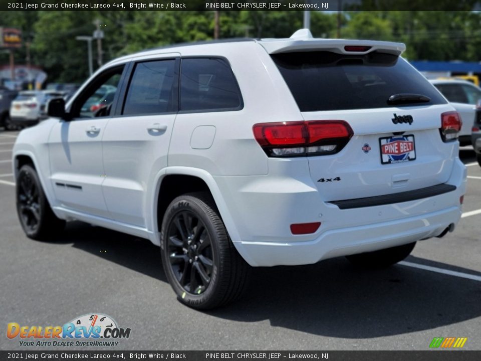 2021 Jeep Grand Cherokee Laredo 4x4 Bright White / Black Photo #6