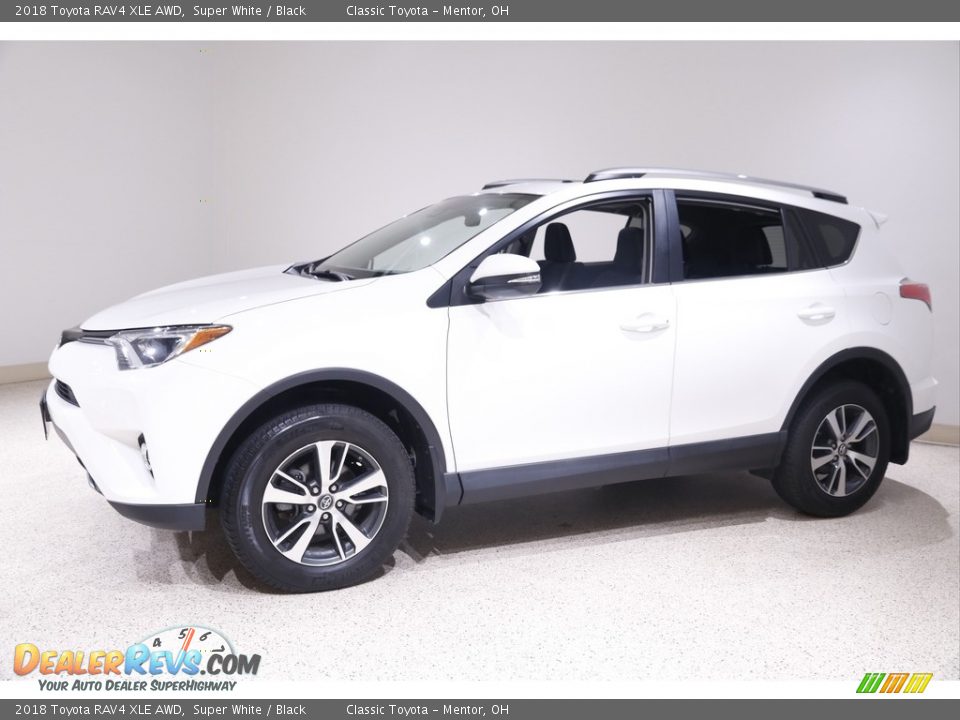 2018 Toyota RAV4 XLE AWD Super White / Black Photo #3