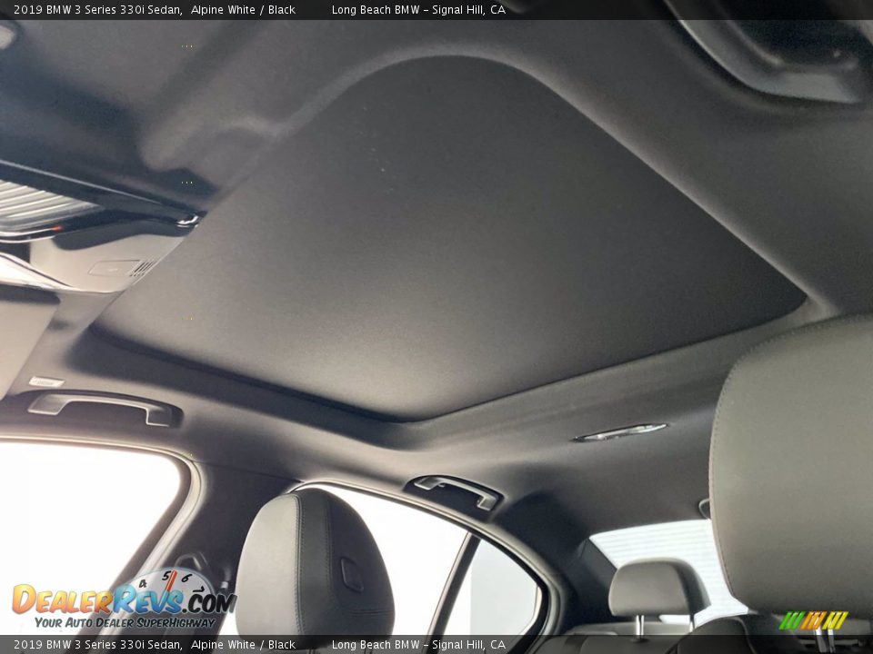 2019 BMW 3 Series 330i Sedan Alpine White / Black Photo #30