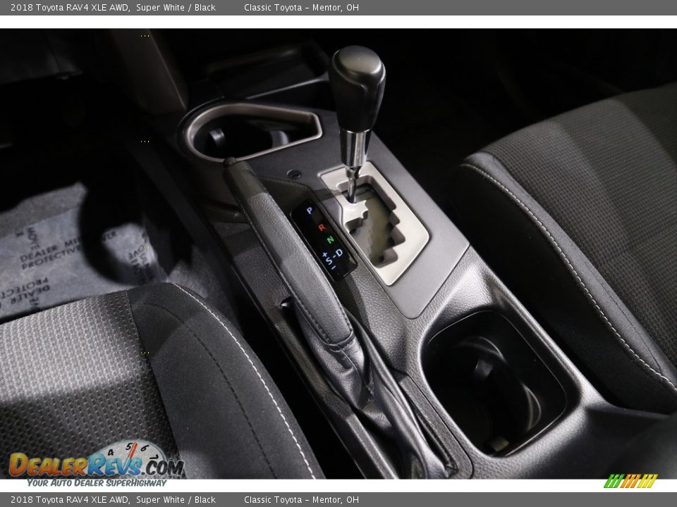 2018 Toyota RAV4 XLE AWD Super White / Black Photo #13