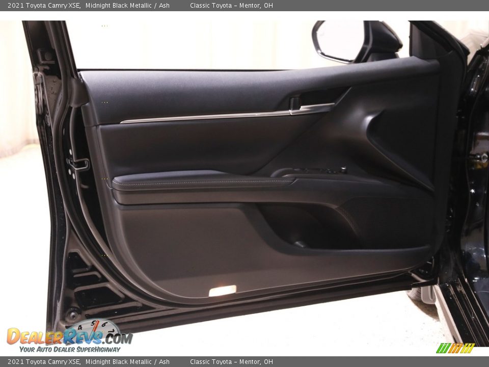 2021 Toyota Camry XSE Midnight Black Metallic / Ash Photo #4