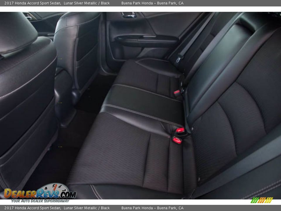 2017 Honda Accord Sport Sedan Lunar Silver Metallic / Black Photo #4