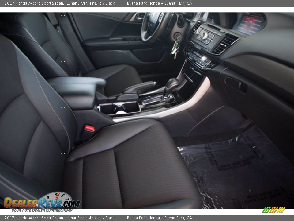 2017 Honda Accord Sport Sedan Lunar Silver Metallic / Black Photo #19