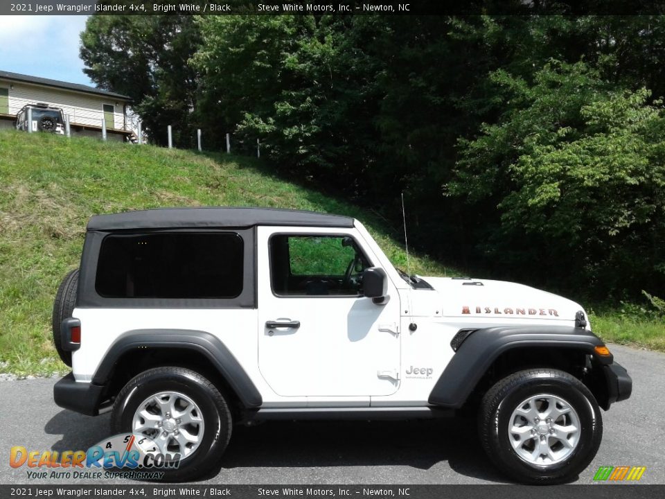 2021 Jeep Wrangler Islander 4x4 Bright White / Black Photo #5