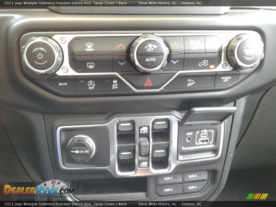 Controls of 2021 Jeep Wrangler Unlimited Freedom Edition 4x4 Photo #25