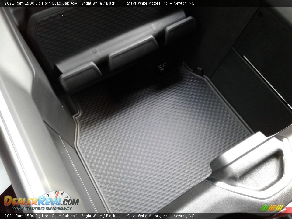 2021 Ram 1500 Big Horn Quad Cab 4x4 Bright White / Black Photo #28