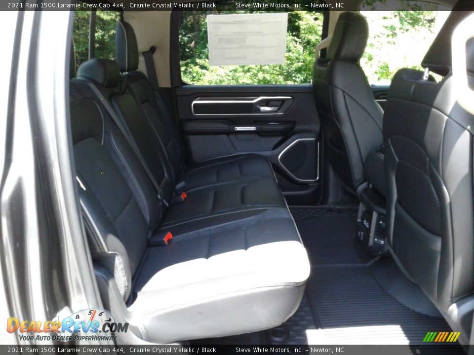 2021 Ram 1500 Laramie Crew Cab 4x4 Granite Crystal Metallic / Black Photo #16
